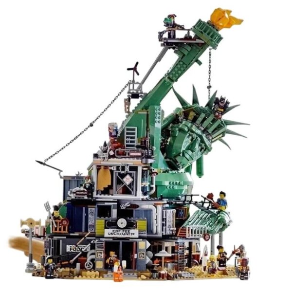 Lego-compatible "Apocalypseburg" Fallen Statue of Liberty building block set
